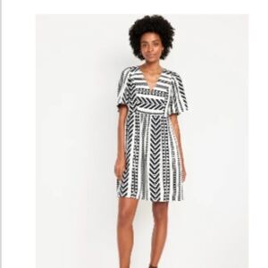 Old Navy Jacquard mini swing dress.. Medium..NWT